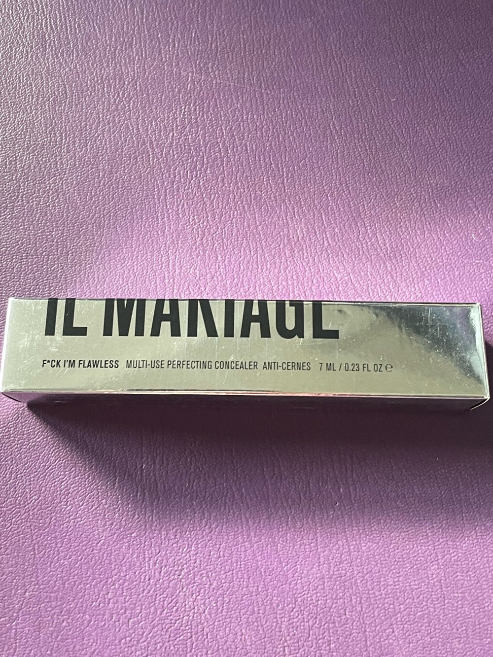 IL MAKIAGE F*CK I'M FLAWLESS Concealer - Silver Packaging